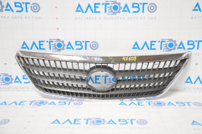 Решетка радиатора grill Lexus RX400h 06-09 оторван угол, вздулся хром