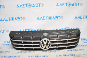 Решетка радиатора grill со значком VW Passat b7 12-15 USA