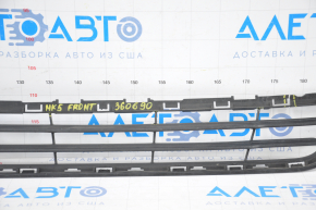 Нижняя решетка переднего бампера Ford Fusion mk5 13-16 структура надрывы решетки, надлом крепления