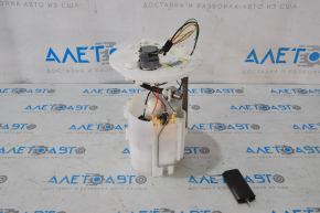 Pompa de combustibil Ford Focus mk3 11-18 2.0, cu un conector rupt.