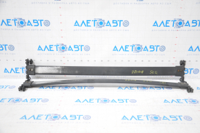 Balustradele transversale Toyota Sequoia 08-16 au vopseaua cojită.