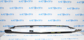 Barele longitudinale Toyota Highlander 01-07 nu au 3 capacuri, vopsite, vopseaua s-a descuamat.