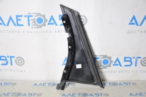 Panoul lateral din spate dreapta al ușii Ford Focus mk3 11-18 este șters.