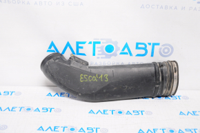 Conducta de aer Ford Escape MK3 13-19 1.6T de la filtru din plastic, fitingul este rupt.