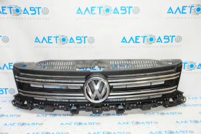 Решетка радиатора grill в сборе VW Tiguan 12-17 рест со значком