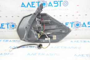 Lampa exterioară aripă stângă Nissan Rogue 14-16, benzina.