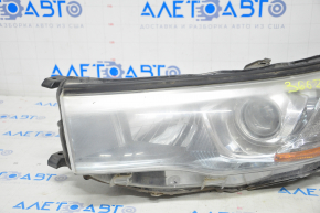 Фара передняя левая Toyota Highlander 14-16 голая, светлая, галоген, под полировку