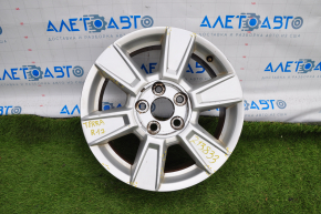 Roata de 17 inch pentru GMC Terrain 10-17 are vopseaua cojită și o ușoară zgârietură.