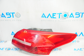 Lampa exterioară aripă dreapta Ford Focus mk3 15-18 restilizare 4d, crăpături, ștersă.