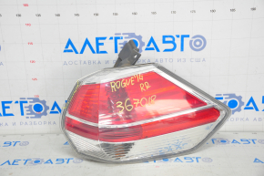 Lampa exterioară aripă dreapta Nissan Rogue 14-16, ciobită pe parbriz.