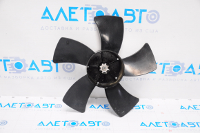 Paletele ventilatorului de răcire dreapta pentru Infiniti FX35 03-08.