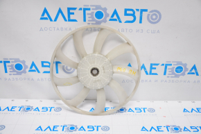 Paletele ventilatorului de răcire dreapta Toyota Prius V 12-17, cu 9 pale, cu o fisură.