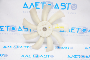 Paletele ventilatorului de răcire dreapta Mitsubishi Galant 04-12.