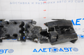 Absorbantul de bara spate Ford C-max MK2 13-18 este indoit și rupt