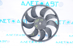 Paletele ventilatorului de răcire drept al Nissan Leaf 11-17 cu 9 palete, crăpat.