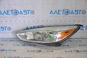 Far stânga față goală Ford Focus mk3 15-18 restilizată, halogen, ușoară păianjen, crăpată.