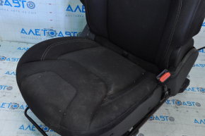 Scaun pasager Jeep Cherokee KL 14-18 fără airbag, manual, material textil negru, necesită curățare chimică.