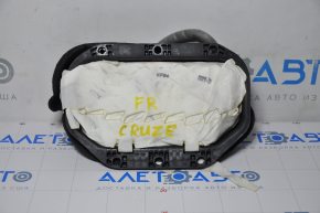 Airbag-ul pasagerului din bordul Chevrolet Cruze 11-15 cu cartușul pirotehnic ruginit.