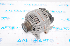 Generatorul VW Passat b7 12-15 SUA 2.5 are capacul din spate topit.