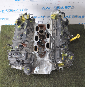 Motorul Lincoln MKX 16- 2.7T C27PD0X 88k 10-10-10-10 are baia de ulei spartă.