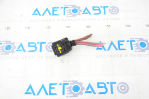 Modulul de control al motorului BMW X5 E70 07-13 3.0 este echipat cu un cip special.