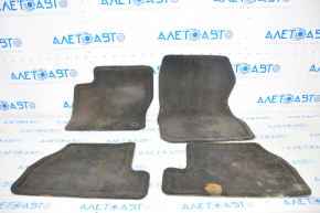 Set de covorașe pentru interiorul mașinii Ford Focus mk3 11-18, material textil negru, compatibil cu curățarea chimică.