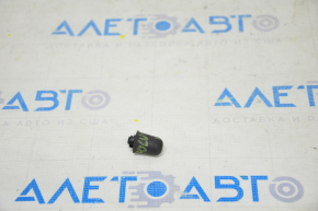 Отбойник капота левый Ford Focus mk3 11-18 на капоте