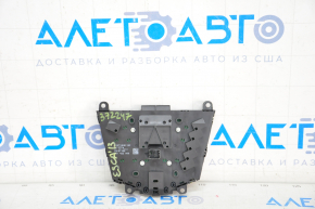 Panoul de control al casetofonului Ford Escape MK3 13-16 a fost deschis, suporturile sunt rupte