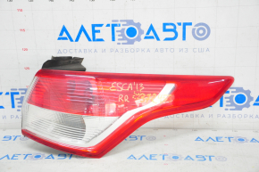 Lampa exterioară aripă dreapta Ford Escape MK3 13-16 pre-restilizare, crăpături pe parbriz.