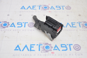 Modulul de control al transmisiei Ford Focus mk3 11-18 are o caracteristică roșie.