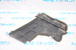 Deflector radiator stânga Nissan Leaf 13-17 suport rupt, îndoit.