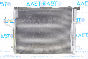 Radiatorul condensatorului de aer condiționat Ford Escape MK3 13-19 1.6T 2.5 este zdrobit.