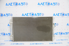 Radiatorul condensatorului de aer condiționat Hyundai Santa FE Sport 13-18 2.4 este lovit.