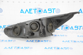 Far dreapta față goală Ford Focus mk3 15-18 restilizat, halogen, luminos, pentru polizare