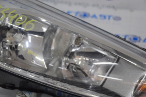 Far dreapta față goală Ford Focus mk3 15-18 restilizat, halogen, luminos, pentru polizare