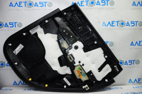 Capacul ușii spate stânga Jeep Grand Cherokee WK2 14-16 negru cu inserție neagră din piele, cotieră din piele, cusătură albă, matriță cromată, inserție din lemn negru mat, butoane.