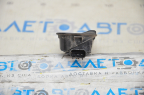 Iluminarea numărului capacului portbagajului Honda Civic X FC 16-21 4d cu buton.