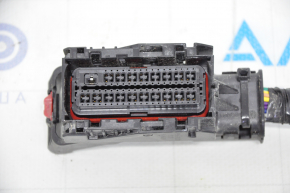 Фишка на блок ECU компьютер двигателя GMC Terrain 10-17 черная