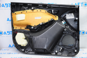 Capacul ușii, cartela din față dreapta Ford Focus mk3 11-14 negru cu inserție neagră, pete, zgârieturi, necesită curățare chimică.