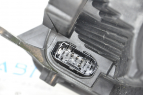 Farul din față dreapta goală Ford Escape MK3 17-19 restilizat halogen, lumină de nisip