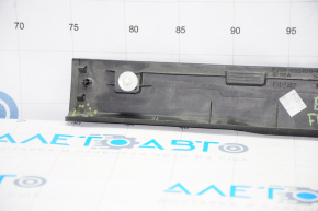 Capac prag dreapta fata Ford Escape MK3 13-19 negru, prindere rupta, uzura