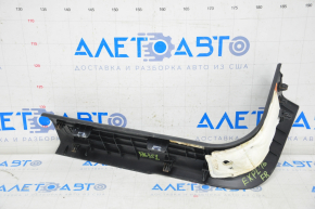 Capacul pragului din față dreapta Ford Explorer 16-19 negru, uzat.