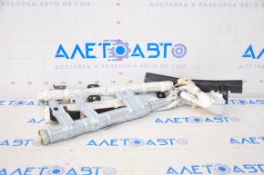 Airbagul lateral dreapta pentru perdeaua de aerbag Mazda3 03-08 tip 1, cartuș ruginit, cartuș zdrobit.