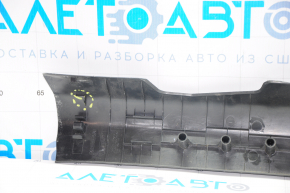 Capac prag interior fata stanga Nissan Rogue 14-20 negru, suport rupt, zgarieturi