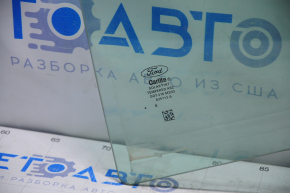 Стекло двери задней левой Ford Focus mk3 11-18 царапины