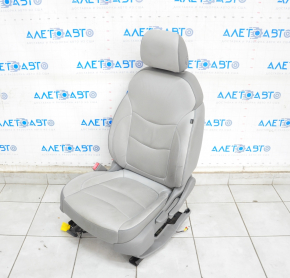 Scaunul șoferului Chevrolet Volt 16- cu airbag, manual, piele gri deschis.