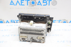 Магнитофон, CD-changer, Радио, Панель Mazda3 03-08 царапины