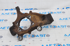 Capacul frontal dreapta Nissan Rogue 14-20 ruginit.