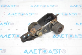 Pernele motorului din spate Toyota Highlander 11-13 hibrid sunt ruginite