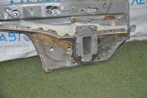 Panoul din spate al unui Toyota Highlander 08-13, argintiu, ruginit